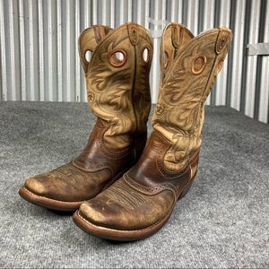 Pair of 9D Ariat Mens boots well worn broken in